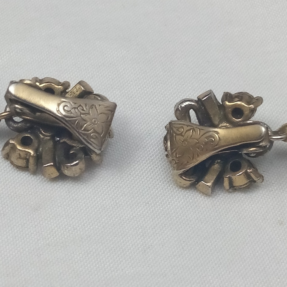 Vintage Hollycraft Foiled Opal Glass Earrings - Picture 5 of 8